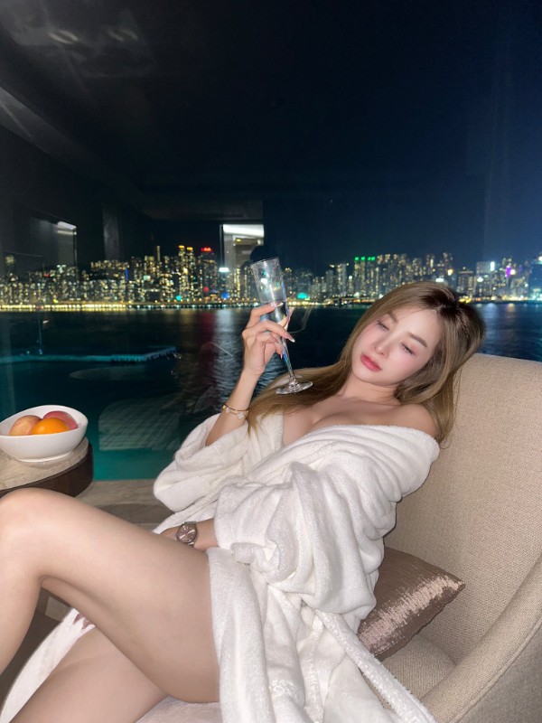 Dear Wimolmat แจกวาร์ป น้อง นาเดียร์ พริตตี้ หุ่นเสียว อกเด้ง งานดี 18+ 12