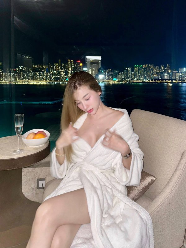 Dear Wimolmat แจกวาร์ป น้อง นาเดียร์ พริตตี้ หุ่นเสียว อกเด้ง งานดี 18+ 13