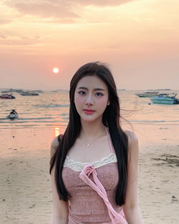 Gygee แจกวาร์ป น้อง จีจี้ สาวน้อย หน้าหวาน BNK48 น่ารัก หุ่นแซ่บ 18+ 21